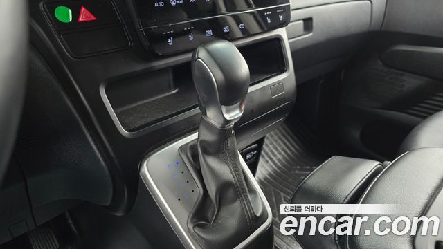 Hyundai Staria Tourer 11-Seater Modern 2023 — фото 9