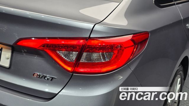 Hyundai Sonata (LF) 1.7 Diesel Smart Special 2016 — фото 23