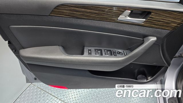 Hyundai Sonata (LF) 1.7 Diesel Smart Special 2016 — фото 24