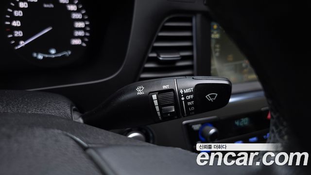 Hyundai Sonata (LF) 1.7 Diesel Smart Special 2016 — фото 27