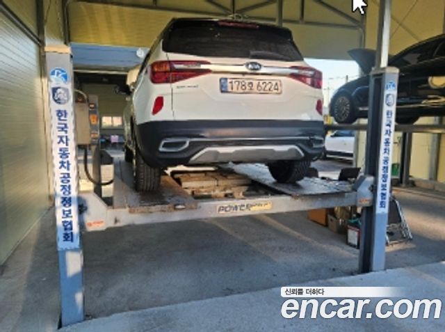 Kia Seltos Diesel 1.6 2WD Signature 2021 — фото 2