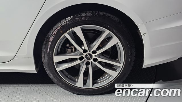 Audi A6 (C8) 45 TFSI Quattro Premium 2021 — фото 21