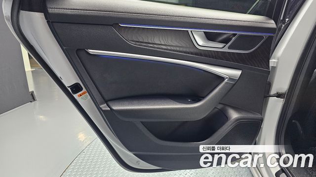 Audi A6 (C8) 45 TFSI Quattro Premium 2021 — фото 25
