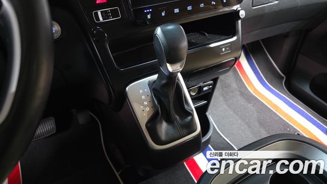 Hyundai Staria Cargo 5-Seater Modern 2024 — фото 9