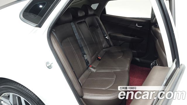 Kia K5 Hybrid (II) Noblesse 2019 — фото 12