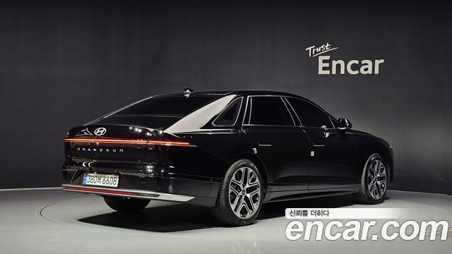 Hyundai Grandeur (GN7) 2,5 Gasoline 2WD Exclusive 2023 — фото 2