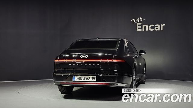 Hyundai Grandeur (GN7) 2,5 Gasoline 2WD Exclusive 2023 — фото 4