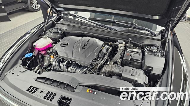 Hyundai Grandeur (GN7) 2,5 Gasoline 2WD Exclusive 2023 — фото 6