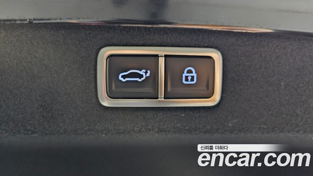 Hyundai Grandeur (GN7) 2,5 Gasoline 2WD Exclusive 2023 — фото 17