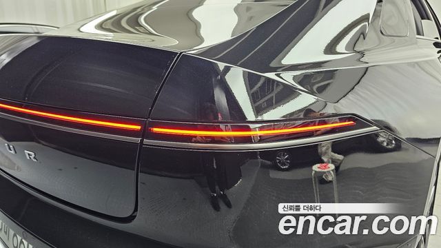 Hyundai Grandeur (GN7) 2,5 Gasoline 2WD Exclusive 2023 — фото 23