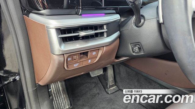 Hyundai Grandeur (GN7) 2,5 Gasoline 2WD Exclusive 2023 — фото 28