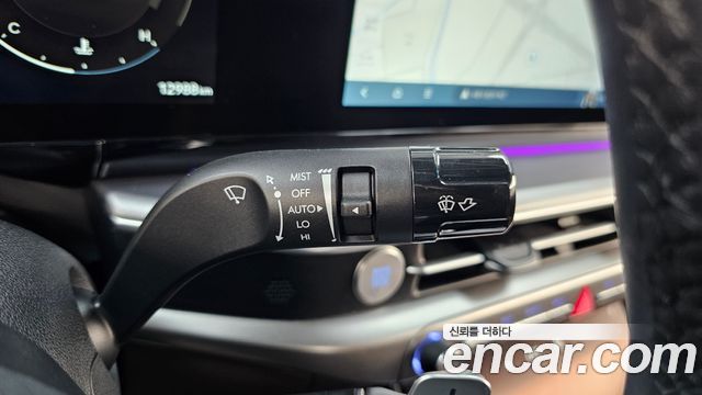 Hyundai Grandeur (GN7) 2,5 Gasoline 2WD Exclusive 2023 — фото 29