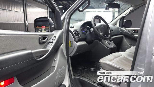 Hyundai Grand Starex Van 3-Seater Smart 2019 — фото 10
