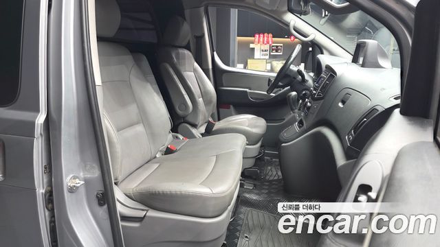 Hyundai Grand Starex Van 3-Seater Smart 2019 — фото 11