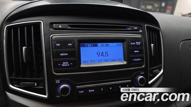 Hyundai Grand Starex Van 3-Seater Smart 2019 — фото 16