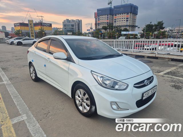 Hyundai Accent (New) 1.4 VVT Modern