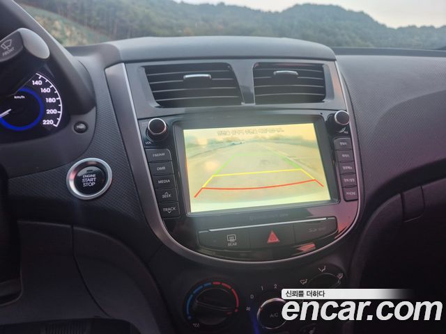 Hyundai Accent (New) 1.4 VVT Modern 2015 — фото 2