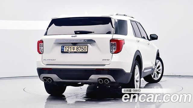 Ford Explorer (VI) 3.0 Platinum 4WD 2021 — фото 2