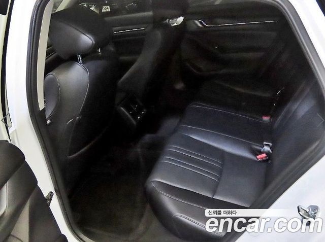 Honda Accord (X) 2.0 Hybrid Touring 2022 — фото 7
