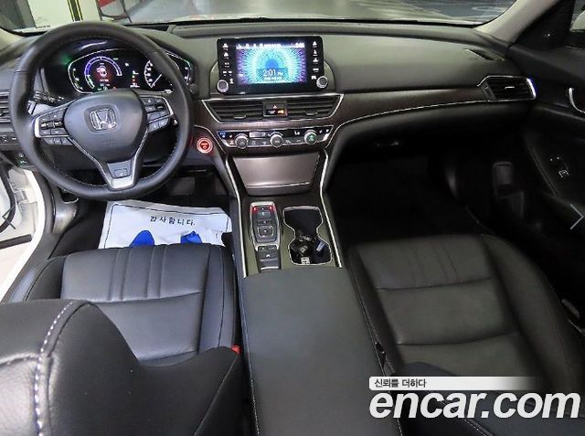 Honda Accord (X) 2.0 Hybrid Touring 2022 — фото 10