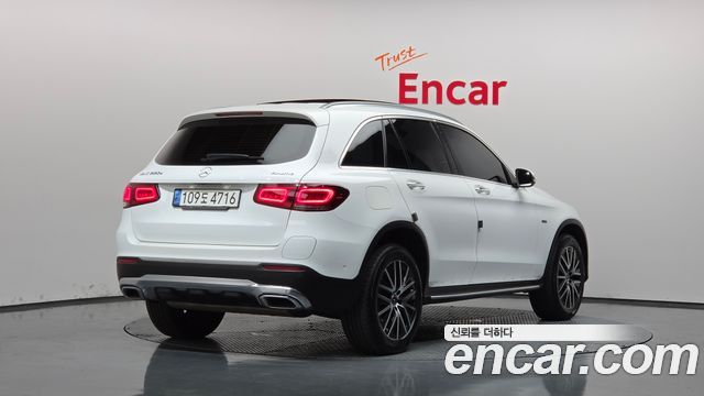 Mercedes-Benz GLC-Class (X253) GLC300e 4MATIC 2021 — фото 2