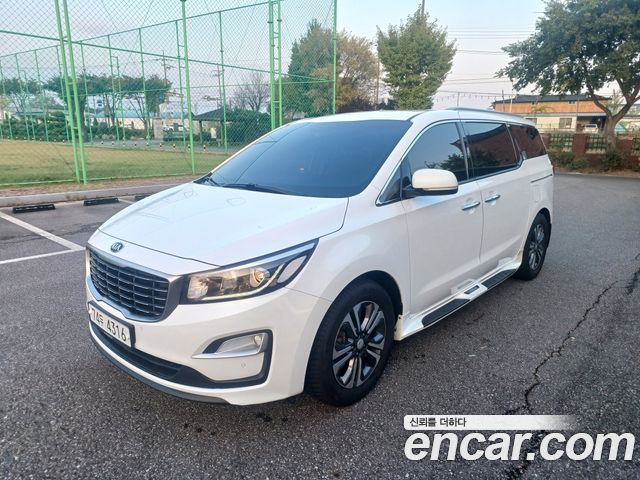 Kia Carnival 11-Seater Prestige