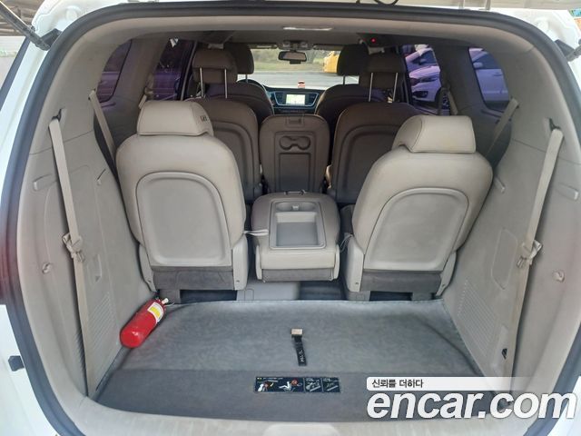 Kia Carnival 11-Seater Prestige 2019 — фото 7