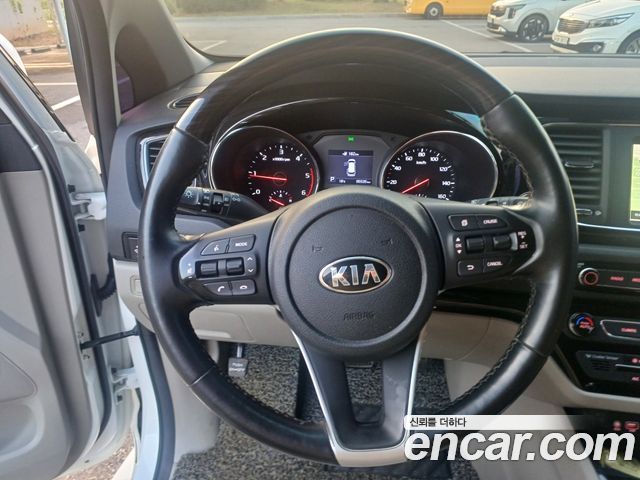 Kia Carnival 11-Seater Prestige 2019 — фото 20