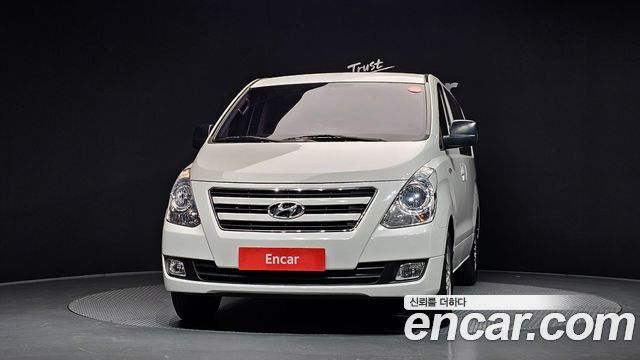 Hyundai Grand Starex 5-Seater VAN Smart 2017 — фото 3