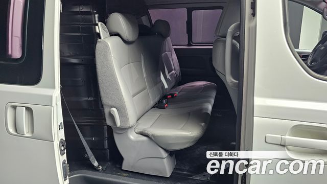 Hyundai Grand Starex 5-Seater VAN Smart 2017 — фото 11