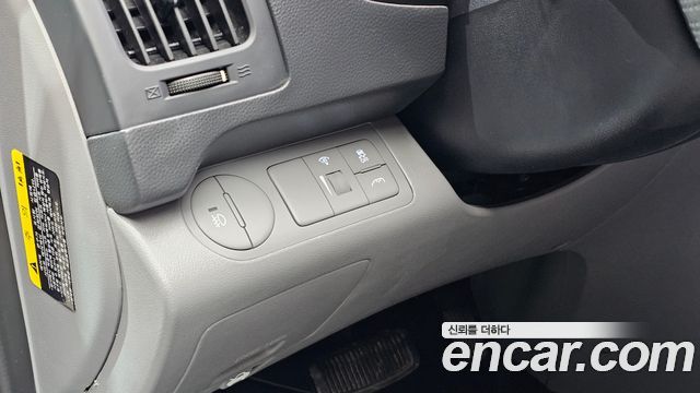 Hyundai Grand Starex 5-Seater VAN Smart 2017 — фото 16