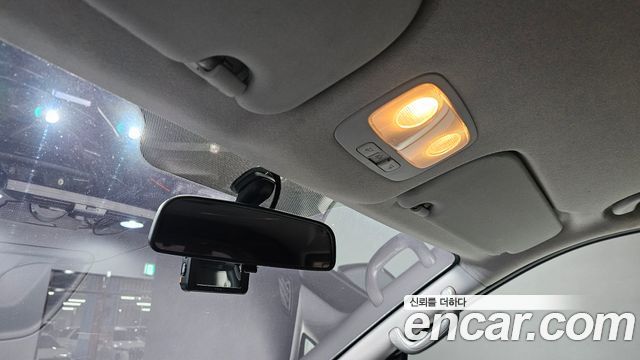 Hyundai Grand Starex 5-Seater VAN Smart 2017 — фото 19