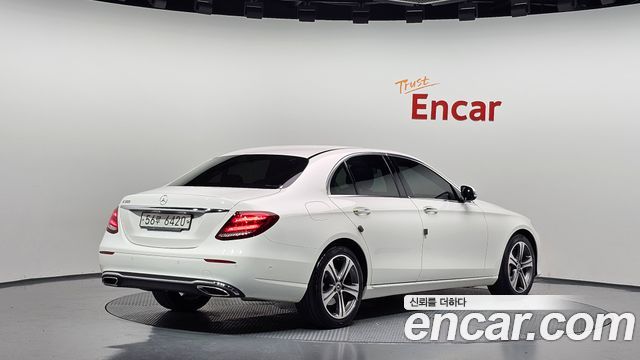 Mercedes-Benz E-Class (W213) E300 Avantgarde 2019 — фото 2