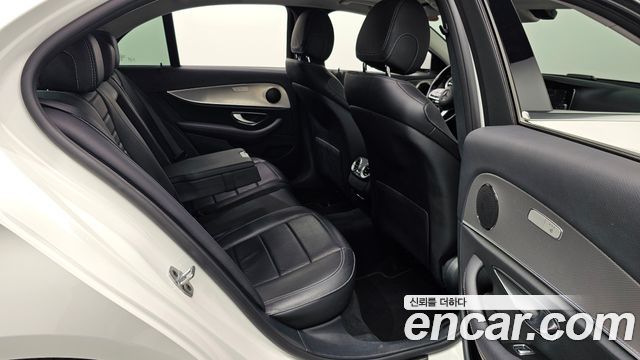 Mercedes-Benz E-Class (W213) E300 Avantgarde 2019 — фото 12