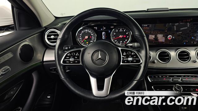 Mercedes-Benz E-Class (W213) E300 Avantgarde 2019 — фото 13