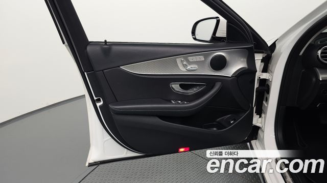 Mercedes-Benz E-Class (W213) E300 Avantgarde 2019 — фото 24