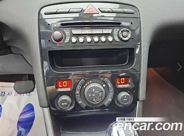 Peugeot 308 1.6 e-HDi MCP First Generation 2013 — фото 10