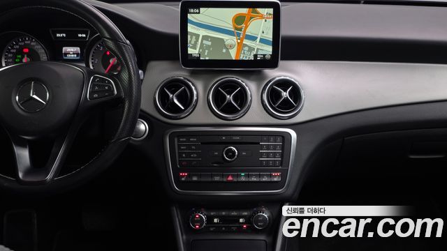 Mercedes-Benz GLA-Class (X156) GLA200 d 4MATIC 2016 — фото 14