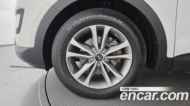 Hyundai Santa Fe (DM) Diesel(e-VGT) 2.0 2WD Premium 2015 — фото 5