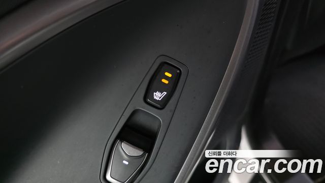 Hyundai Santa Fe (DM) Diesel(e-VGT) 2.0 2WD Premium 2015 — фото 19