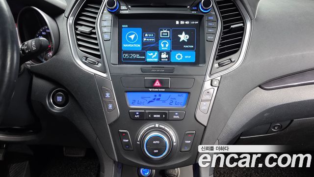 Hyundai Santa Fe (DM) Diesel(e-VGT) 2.0 2WD Premium 2013 — фото 14