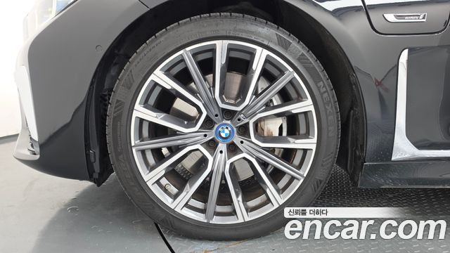 BMW 7 Series (G11) 745Le iPerformance M Sport 2022 — фото 5