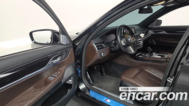 BMW 7 Series (G11) 745Le iPerformance M Sport 2022 — фото 10