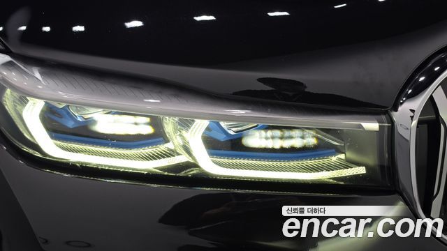 BMW 7 Series (G11) 745Le iPerformance M Sport 2022 — фото 22