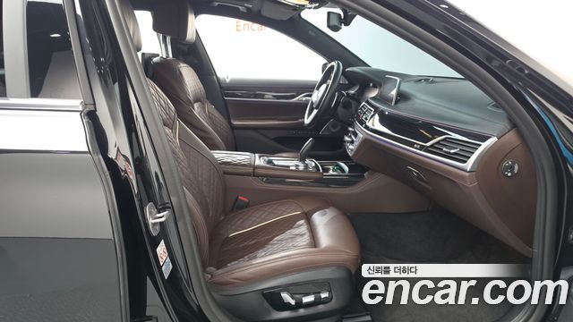 BMW 7 Series (G11) 745Le iPerformance M Sport 2022 — фото 26