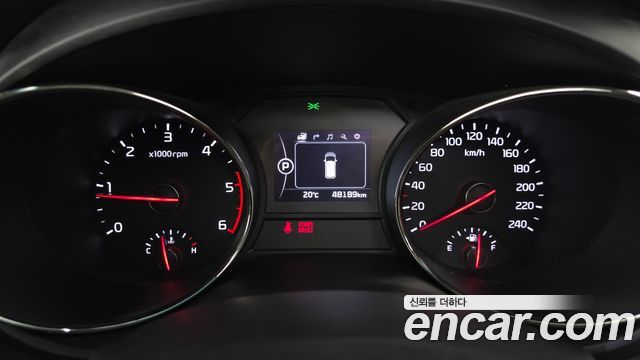 Kia Carnival 9-seater Luxury 2015 — фото 8