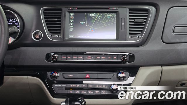 Kia Carnival 9-seater Luxury 2015 — фото 14