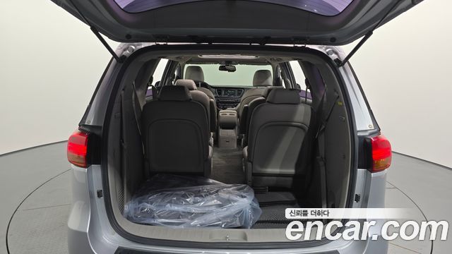 Kia Carnival 9-seater Luxury 2015 — фото 19