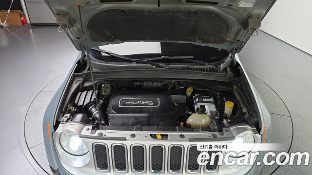Jeep Renegade 2.0 Diesel Limited AWD 2015 — фото 6