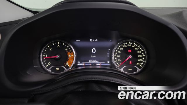 Jeep Renegade 2.0 Diesel Limited AWD 2015 — фото 8